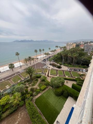 Jane De Cannes Exteriör bild